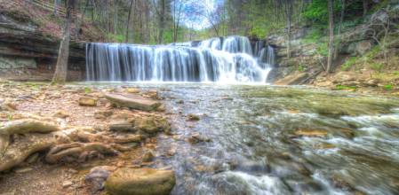 Picnic-Perfect Wisconsin Waterfalls Image
